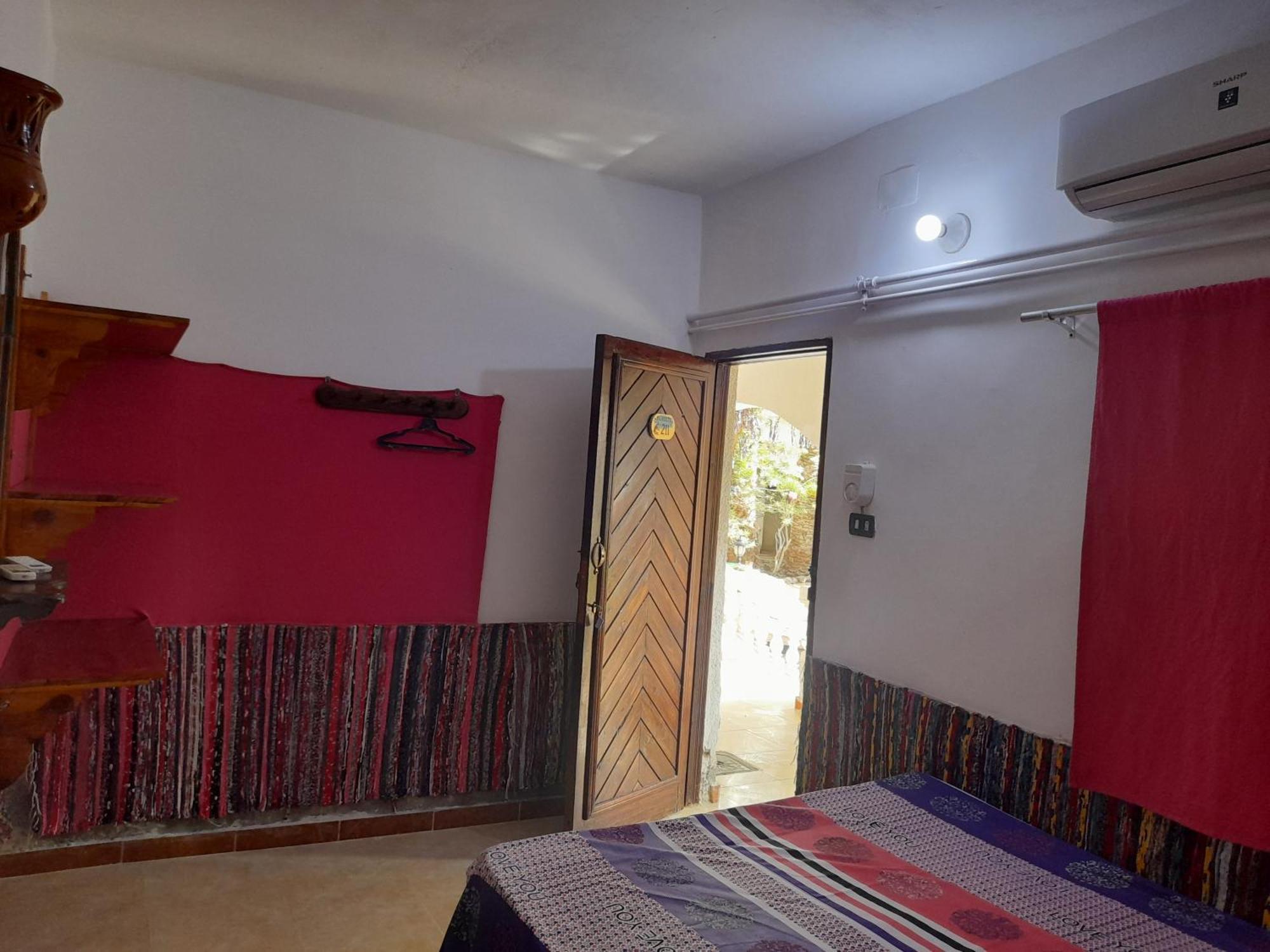 Hotel Fighting Kangaroo Camp Dahab Exterior foto